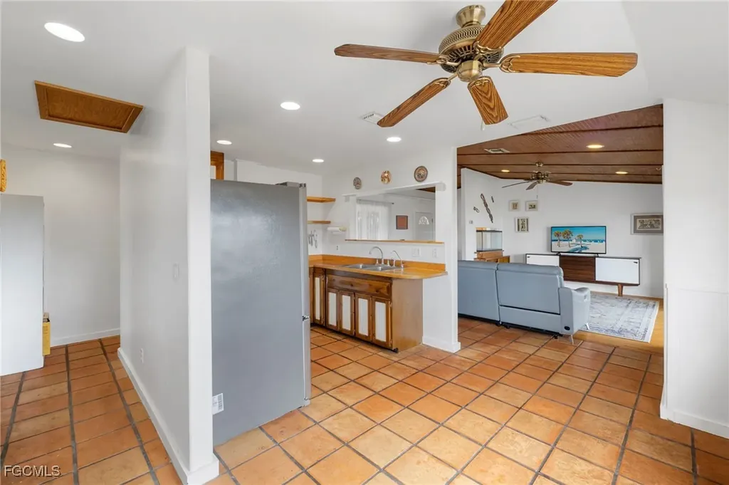 16600 Wisteria Drive Fort Myers FL 33908