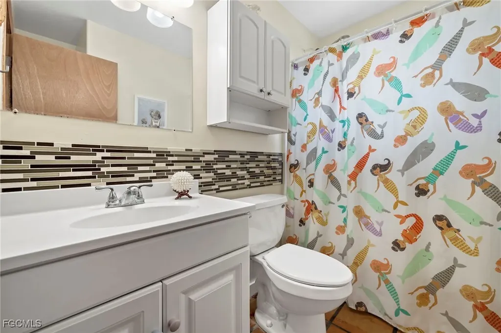 16600 Wisteria Drive Fort Myers FL 33908