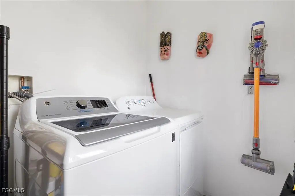 16600 Wisteria Drive Fort Myers FL 33908