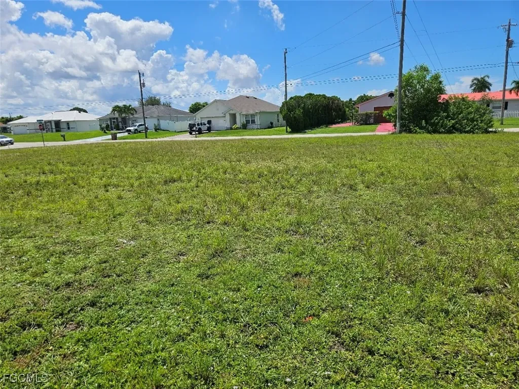 3016 SW 7th Avenue Cape Coral FL 33914