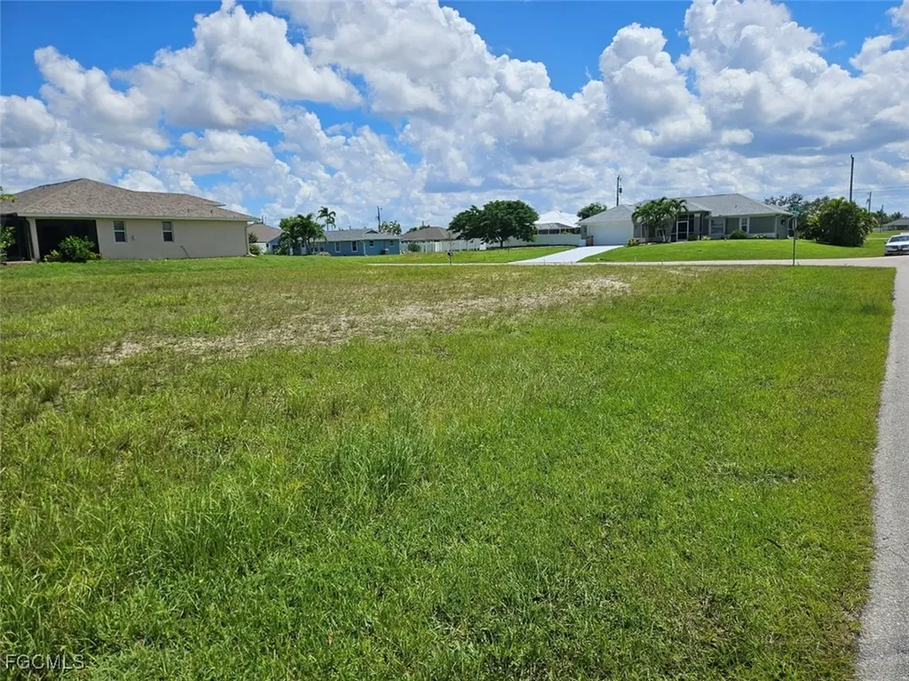 3016 SW 7th Avenue Cape Coral FL 33914