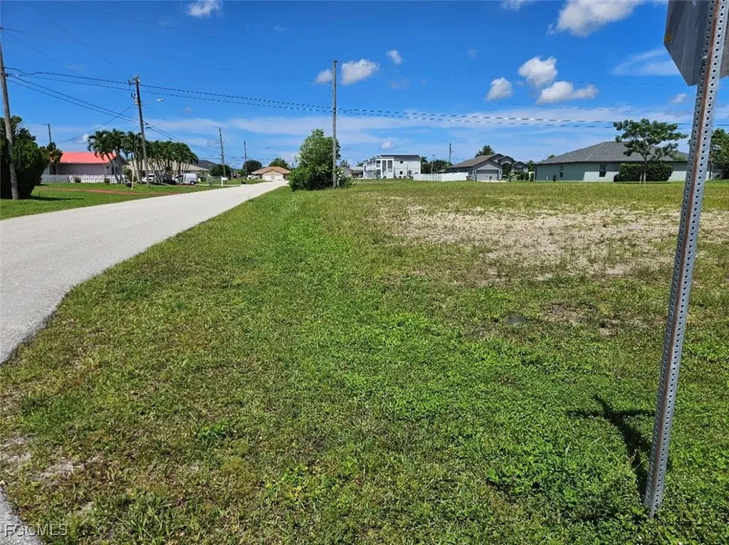 3016 SW 7th Avenue Cape Coral FL 33914