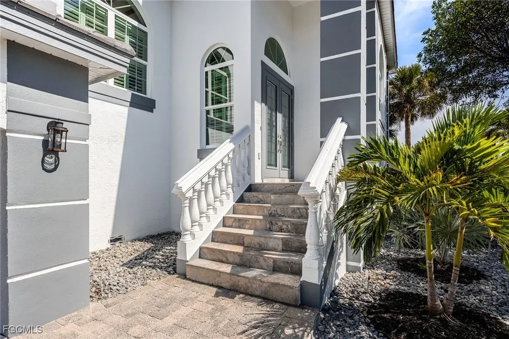 710 Birdie View Point Sanibel FL 33957
