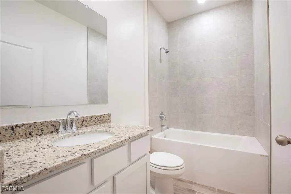 1431 SW 4th Lane Cape Coral FL 33991