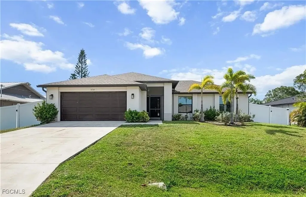 3734 SE 3rd Place Cape Coral FL 33904
