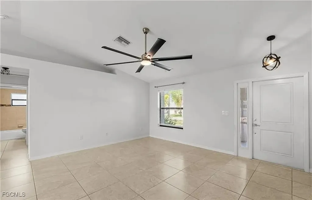 3734 SE 3rd Place Cape Coral FL 33904