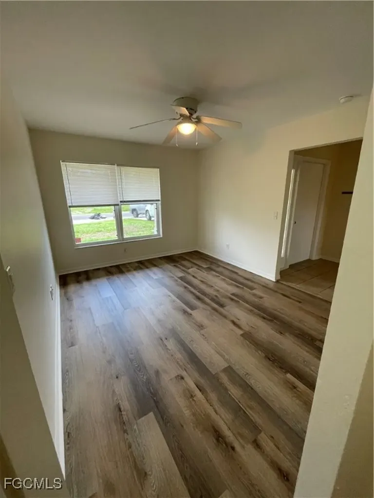 1037 NE 19th Street Cape Coral FL 33909