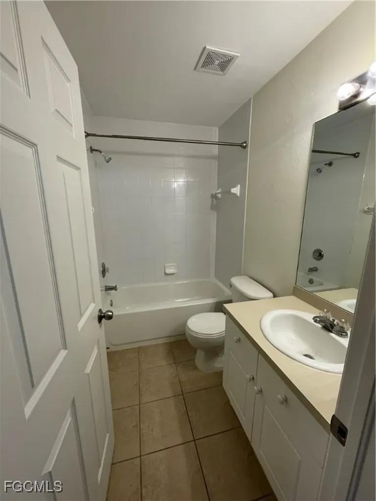 1037 NE 19th Street Cape Coral FL 33909
