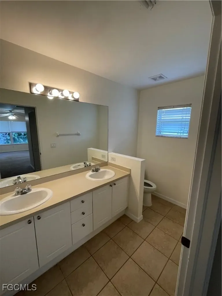 1037 NE 19th Street Cape Coral FL 33909