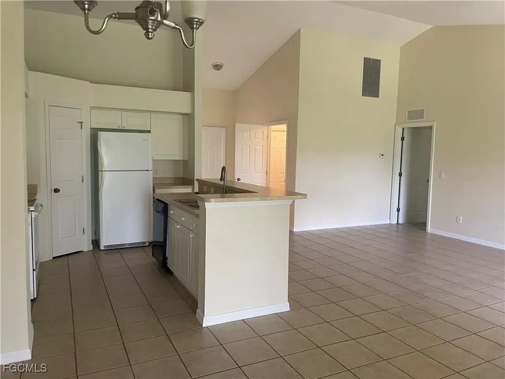 1037 NE 19th Street Cape Coral FL 33909