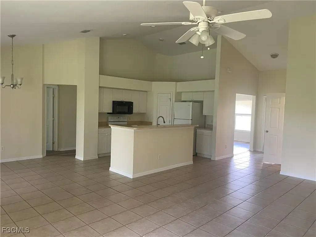 1037 NE 19th Street Cape Coral FL 33909