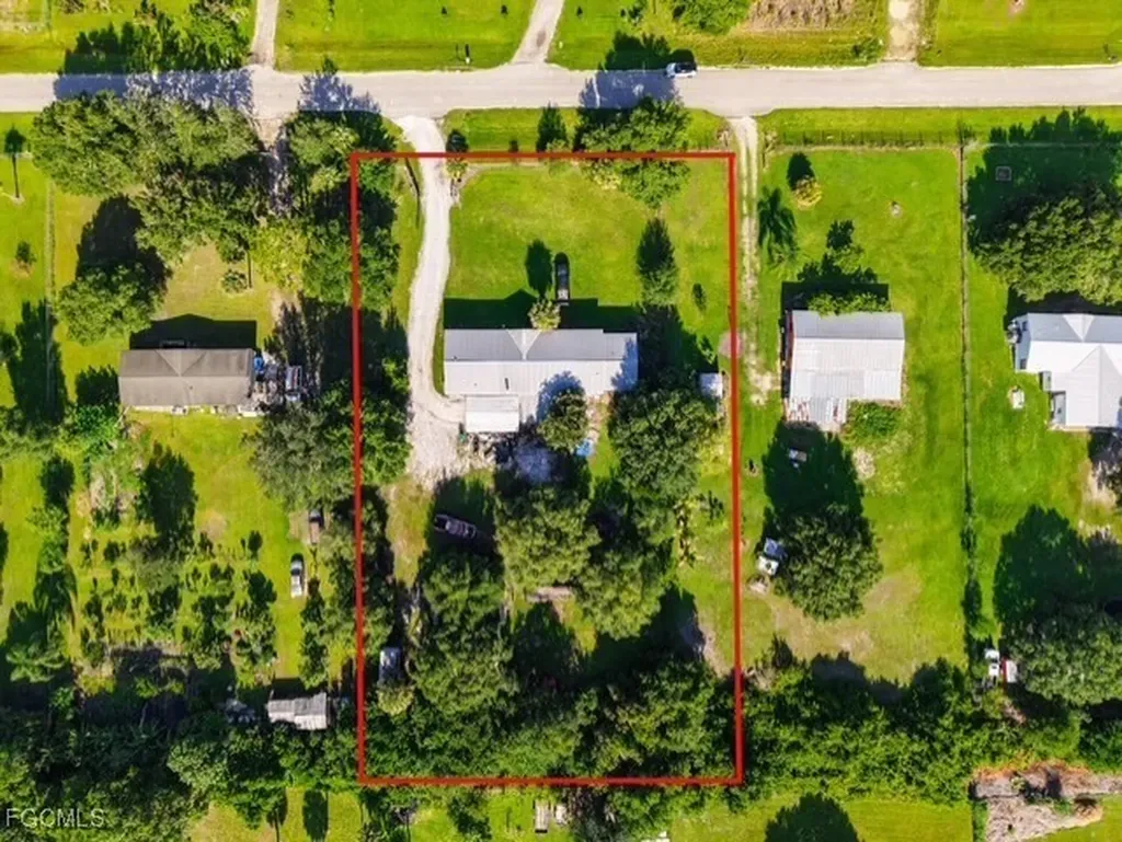 1320 Seminole Avenue Labelle FL 33935