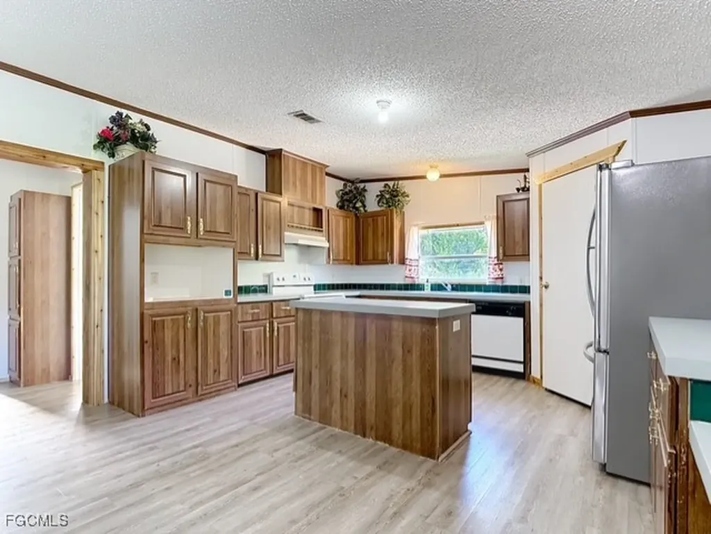 1320 Seminole Avenue Labelle FL 33935