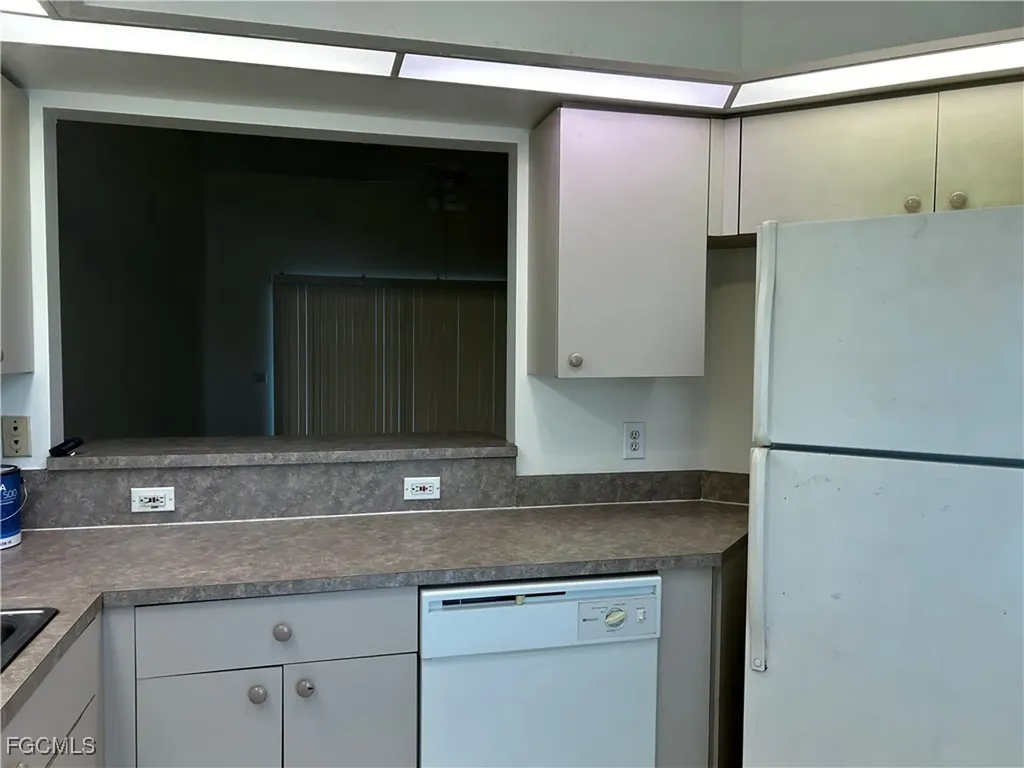 4121 & 4123 SW 7th Place Cape Coral FL 33914