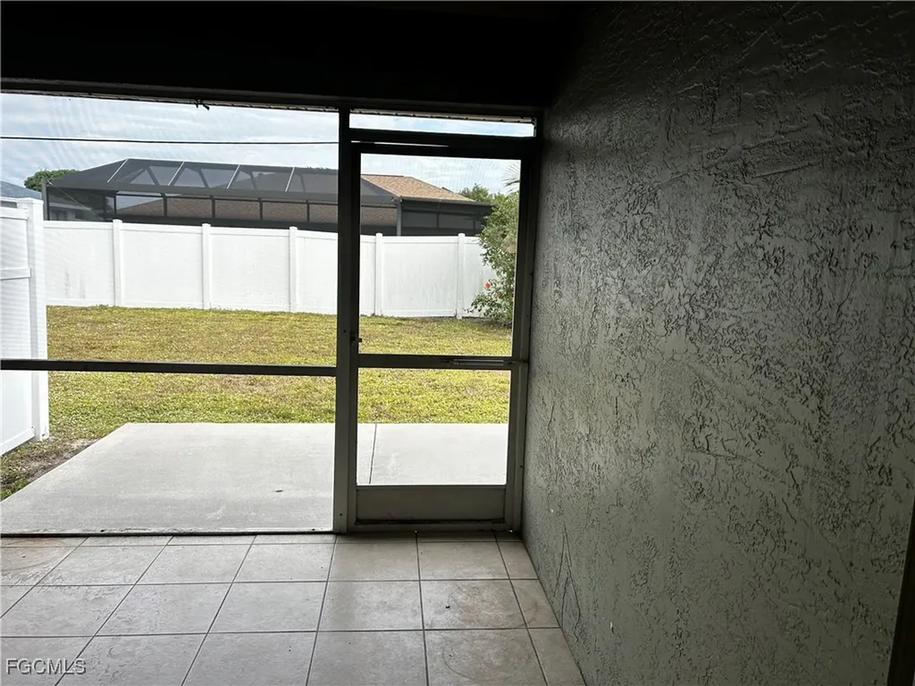 4121 & 4123 SW 7th Place Cape Coral FL 33914