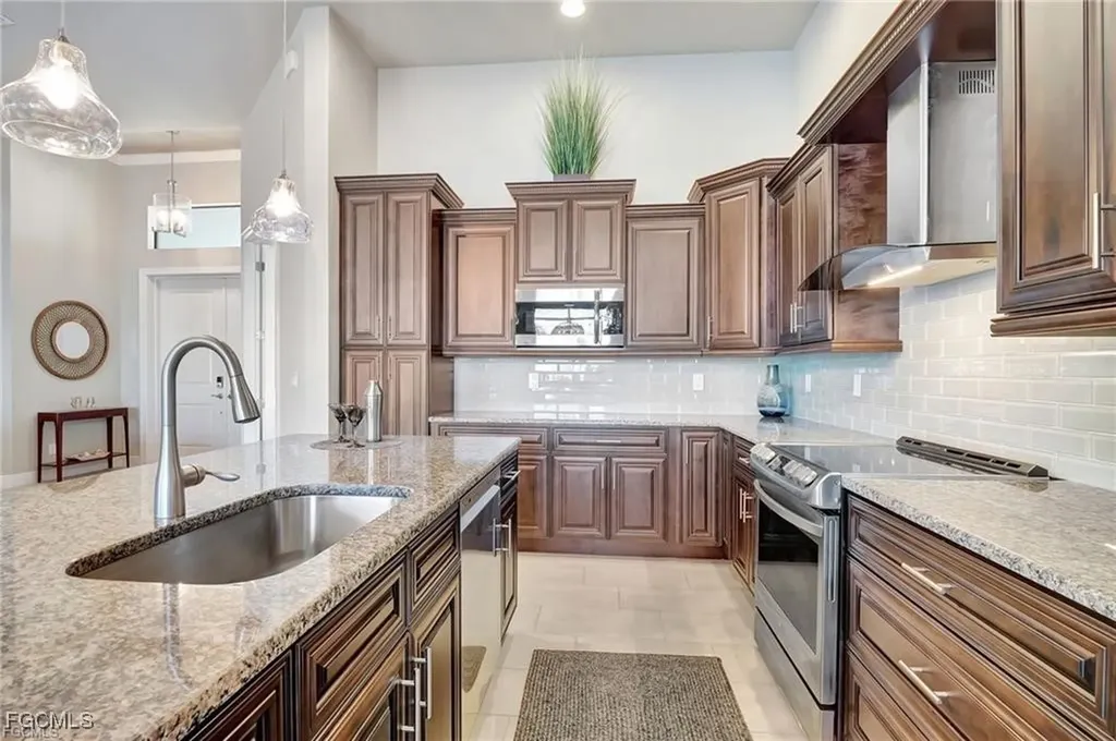 4321 NW 33rd Street Cape Coral FL 33993