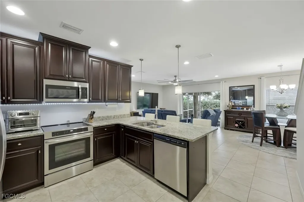 12111 Mahogany Cove Street Fort Myers FL 33913
