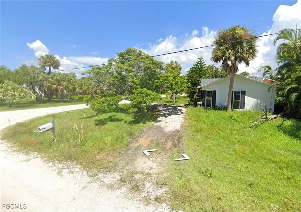 1683 Atlanta Plaza Drive Sanibel FL 33957