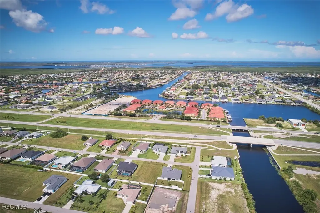 128 SW 31st Place Cape Coral FL 33991