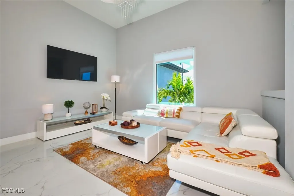 128 SW 31st Place Cape Coral FL 33991