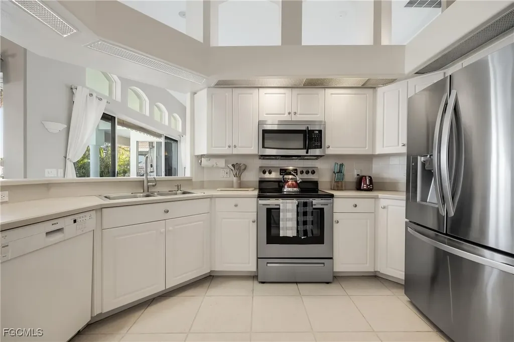 5323 SW 28th Place Cape Coral FL 33914