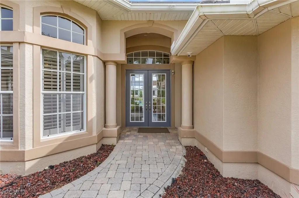 5323 SW 28th Place Cape Coral FL 33914