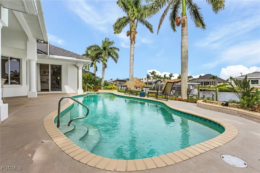 5323 SW 28th Place Cape Coral FL 33914