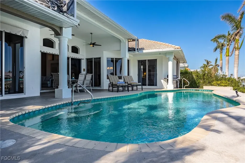 5323 SW 28th Place Cape Coral FL 33914