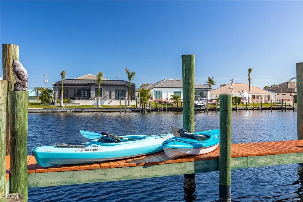 5323 SW 28th Place Cape Coral FL 33914