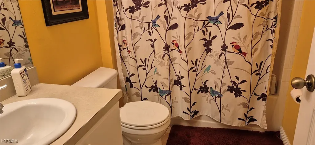 2011 Leroy Avenue Alva FL 33920