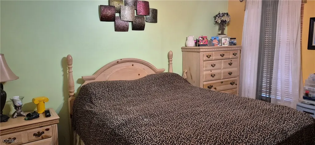 2011 Leroy Avenue Alva FL 33920