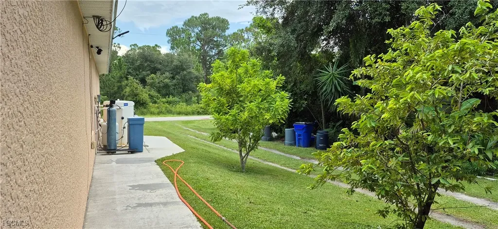 2011 Leroy Avenue Alva FL 33920