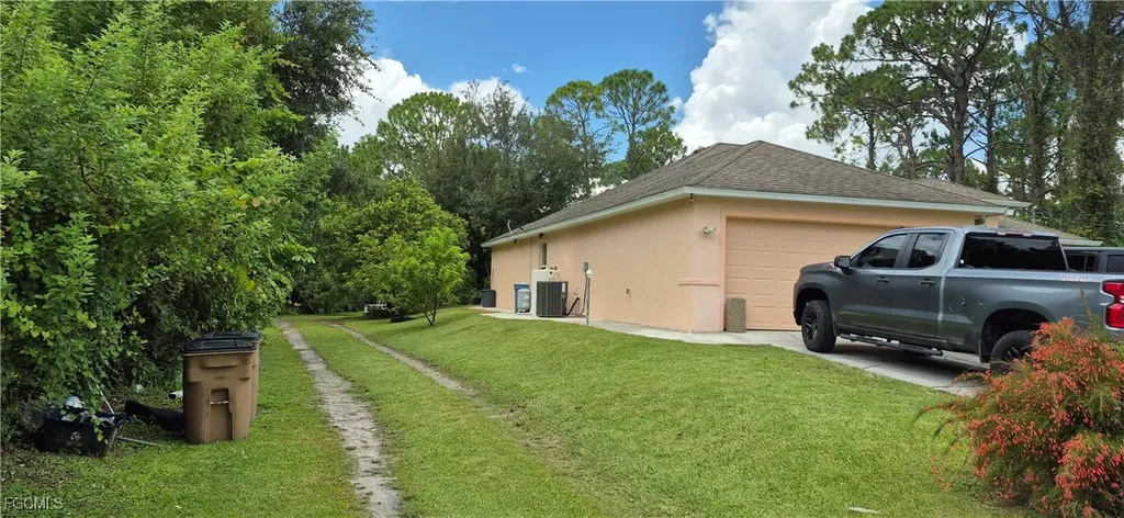 2011 Leroy Avenue Alva FL 33920