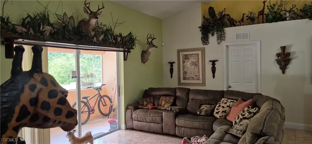 2011 Leroy Avenue Alva FL 33920