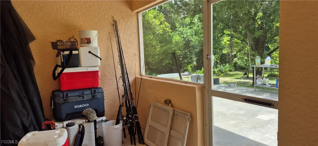 2011 Leroy Avenue Alva FL 33920