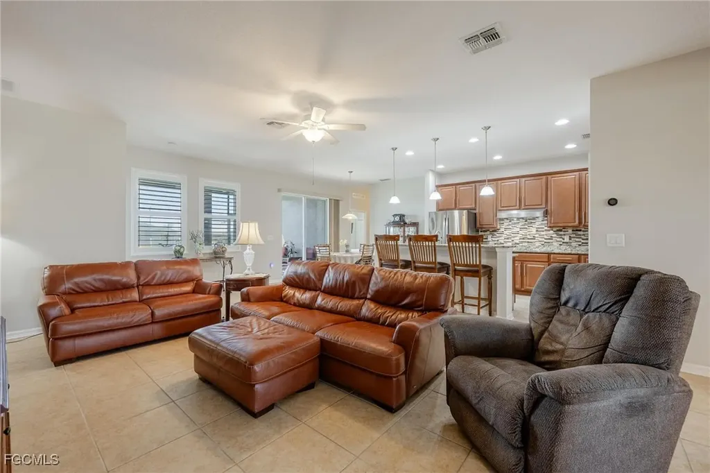 2828 SW 1st Terrace Cape Coral FL 33991