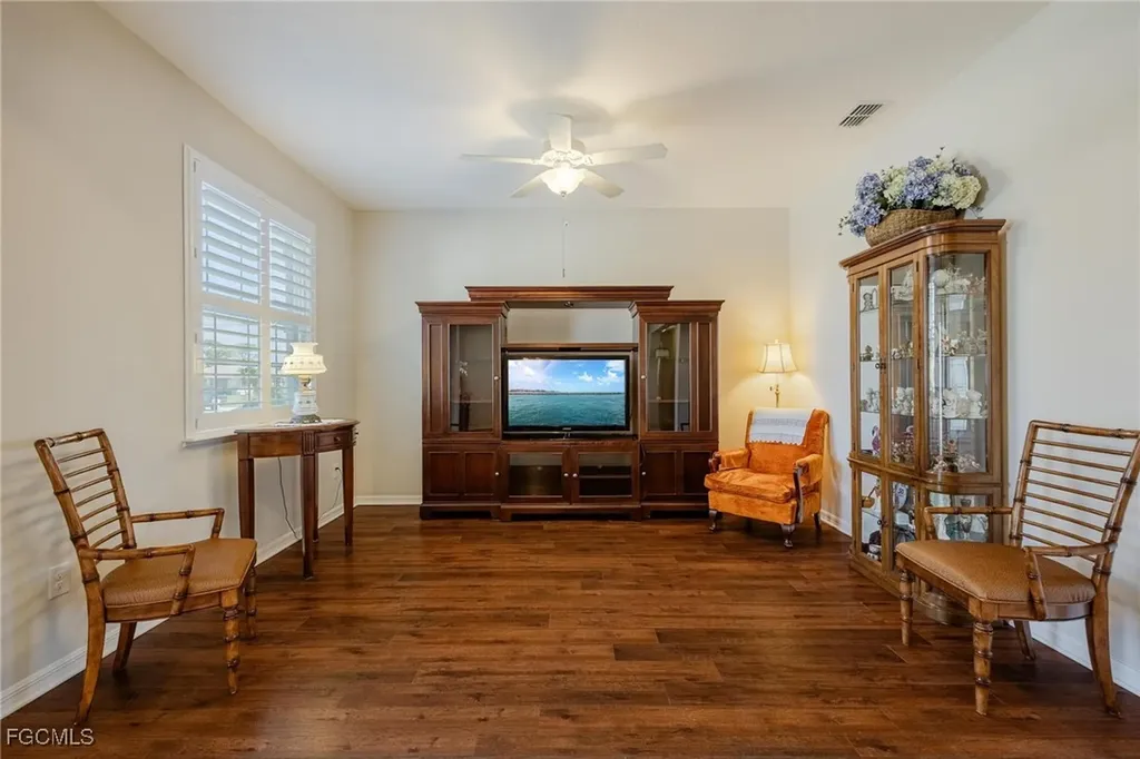 2828 SW 1st Terrace Cape Coral FL 33991