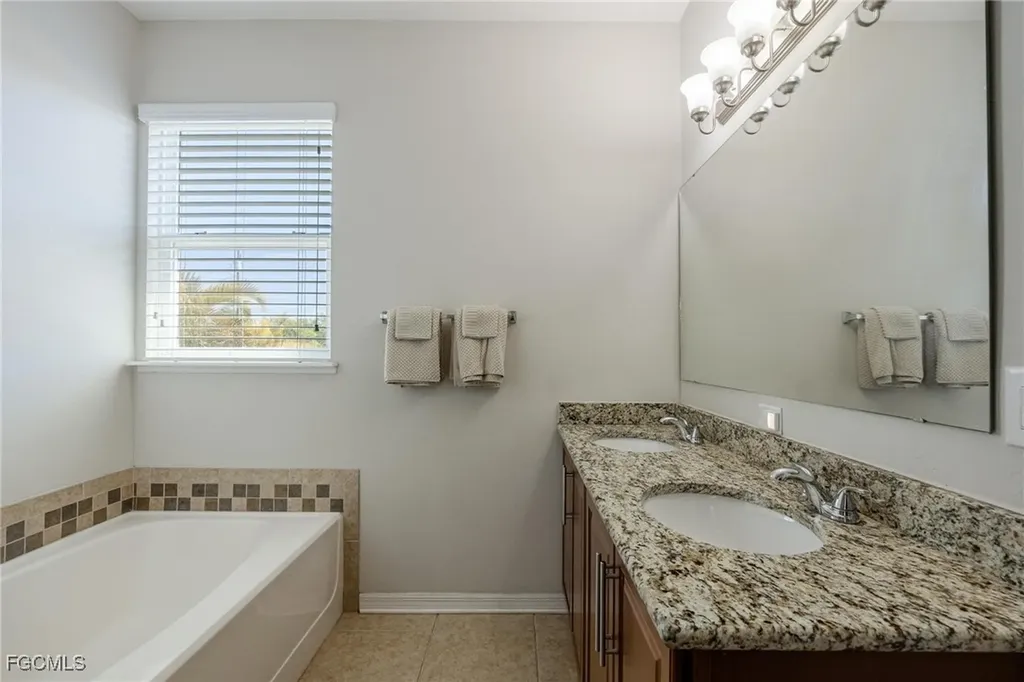 2828 SW 1st Terrace Cape Coral FL 33991