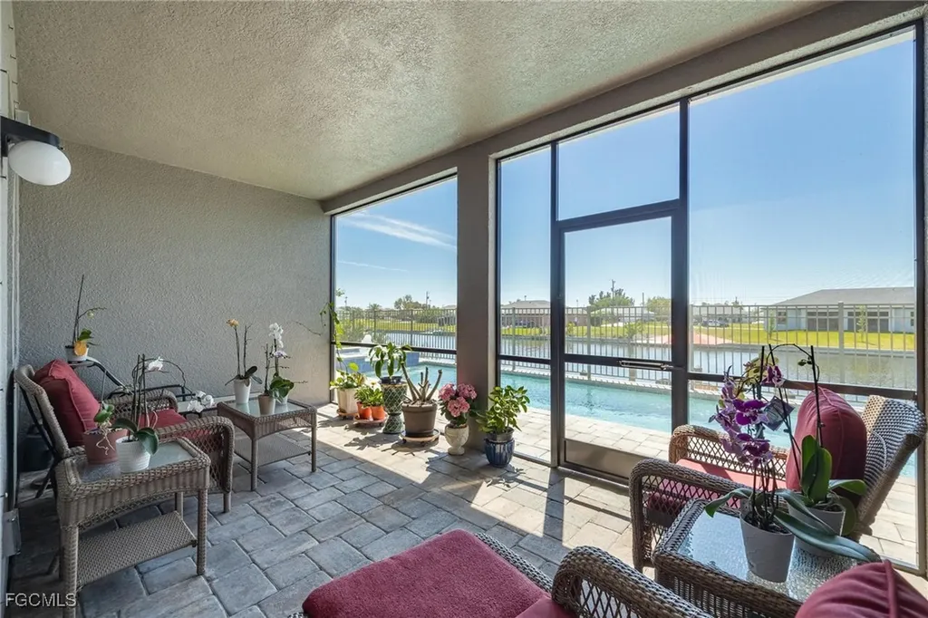 2828 SW 1st Terrace Cape Coral FL 33991