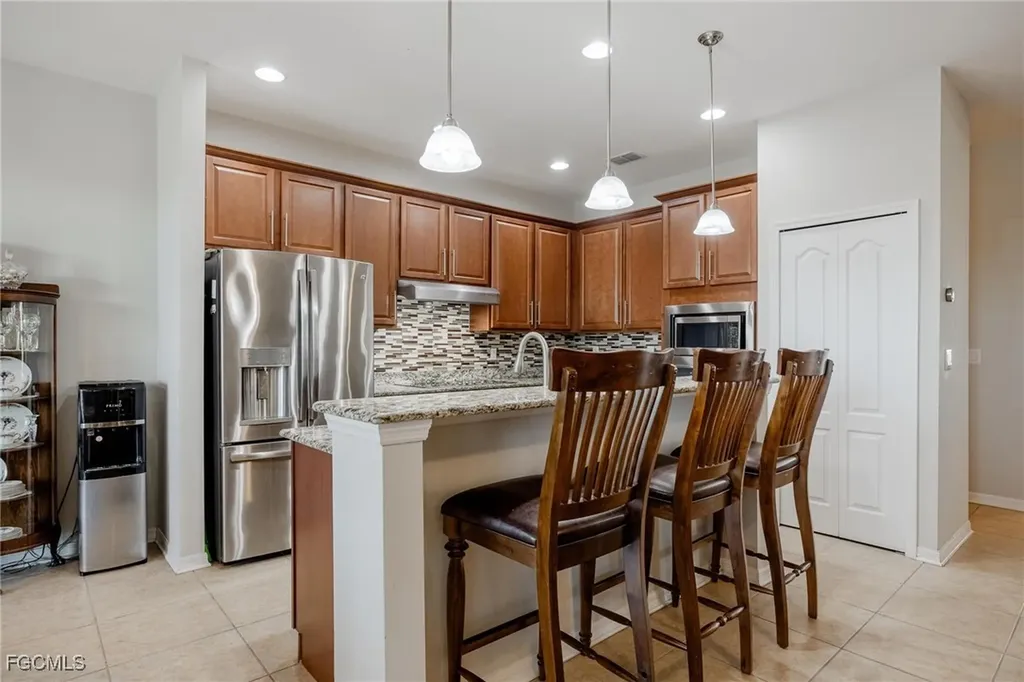 2828 SW 1st Terrace Cape Coral FL 33991