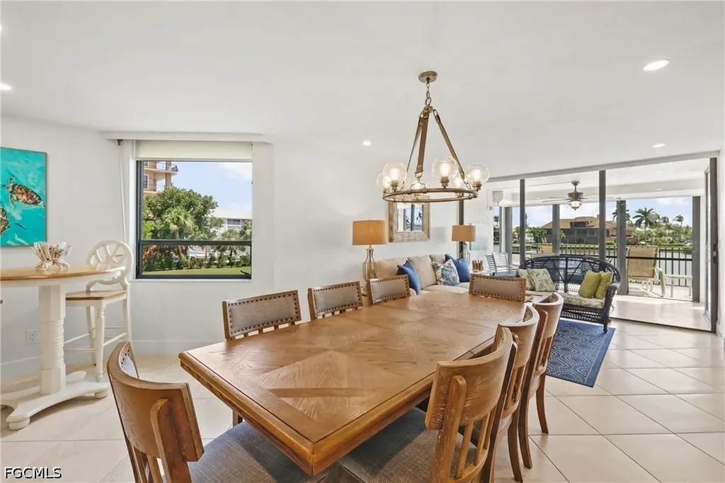 10562 Gulf Shore Drive Naples FL 34108