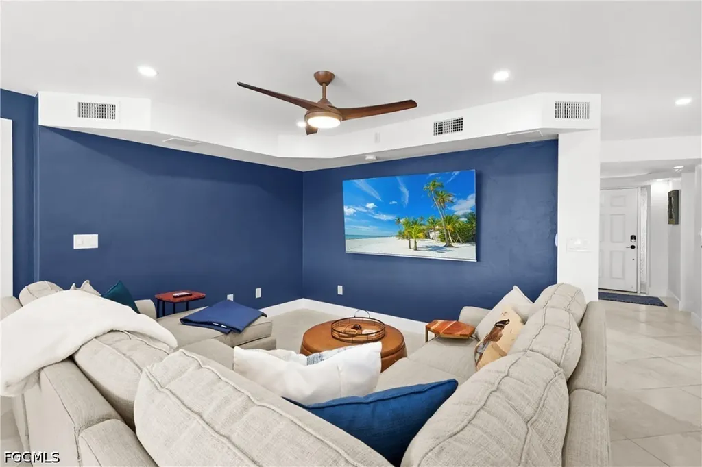 10562 Gulf Shore Drive Naples FL 34108