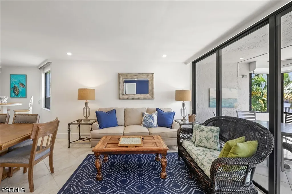 10562 Gulf Shore Drive Naples FL 34108