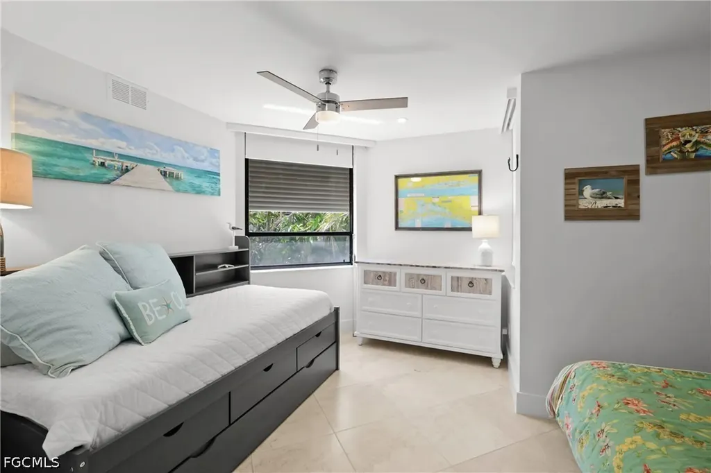 10562 Gulf Shore Drive Naples FL 34108