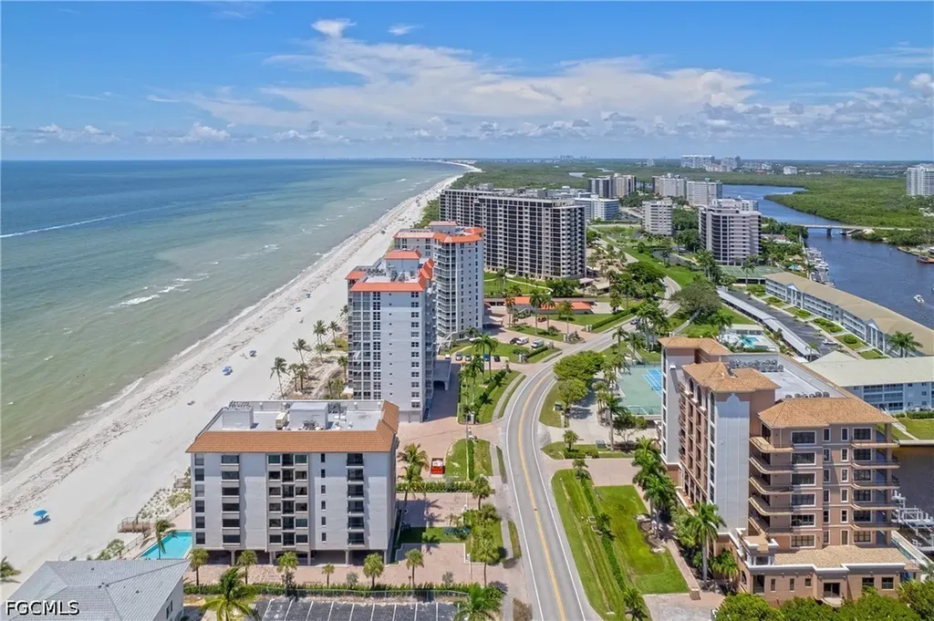 10562 Gulf Shore Drive Naples FL 34108