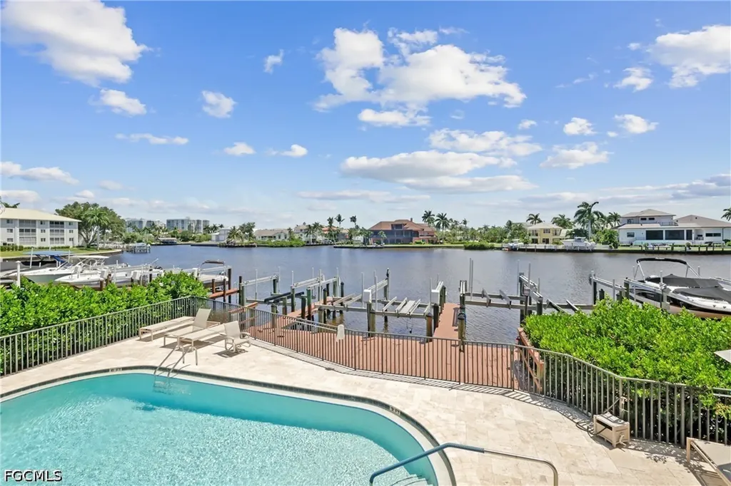 10562 Gulf Shore Drive Naples FL 34108