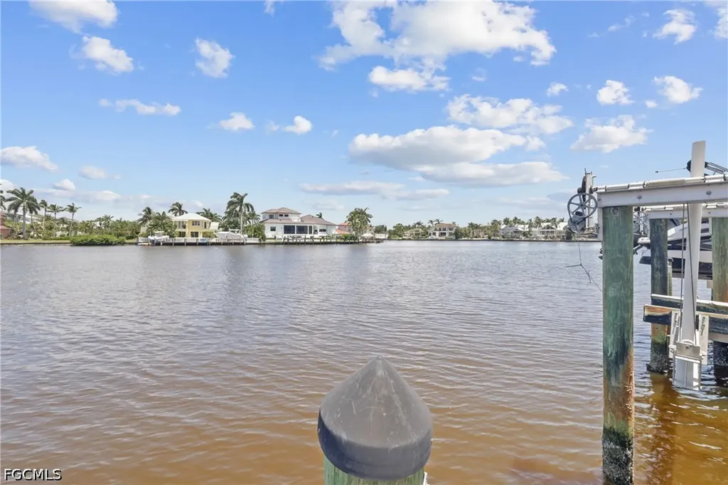 10562 Gulf Shore Drive Naples FL 34108