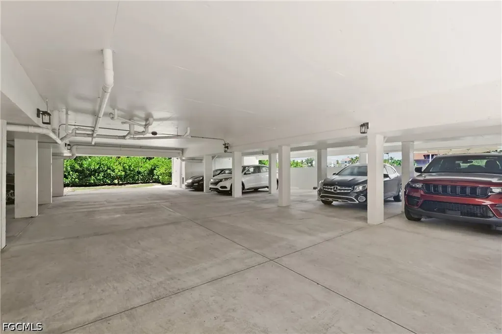 10562 Gulf Shore Drive Naples FL 34108