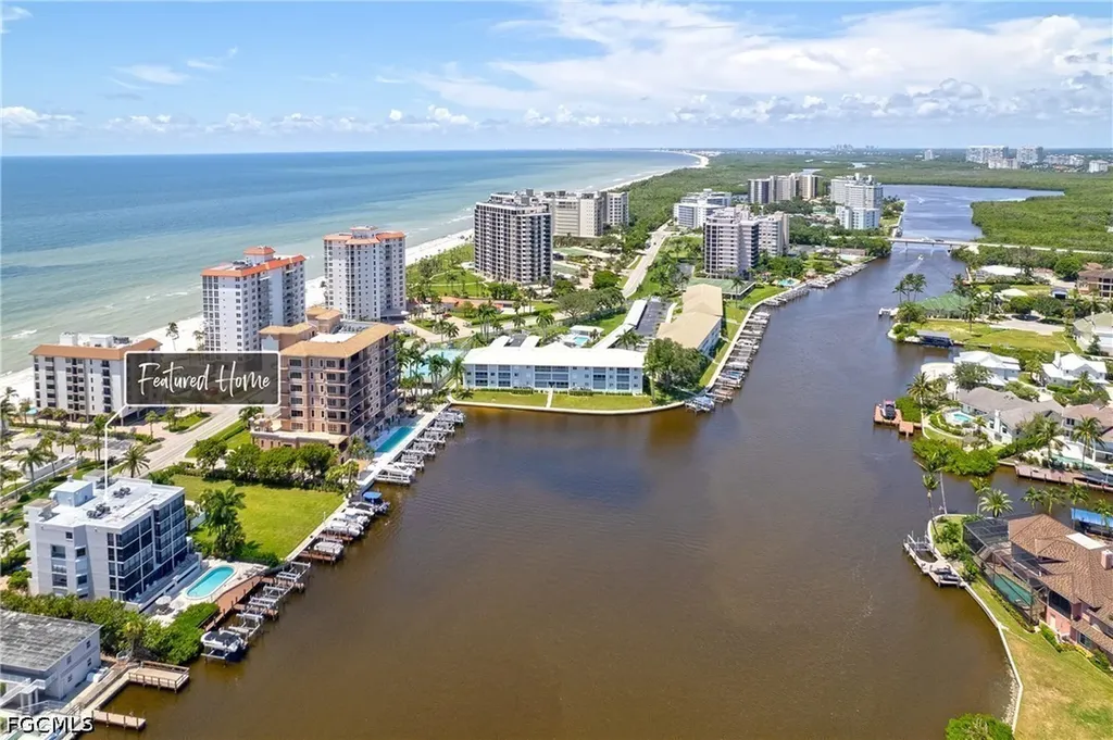 10562 Gulf Shore Drive Naples FL 34108