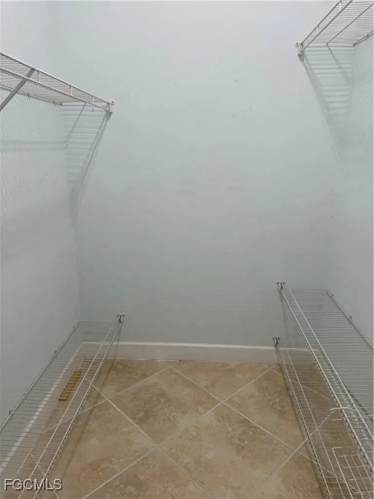 1512 SE 2nd Place Cape Coral FL 33990